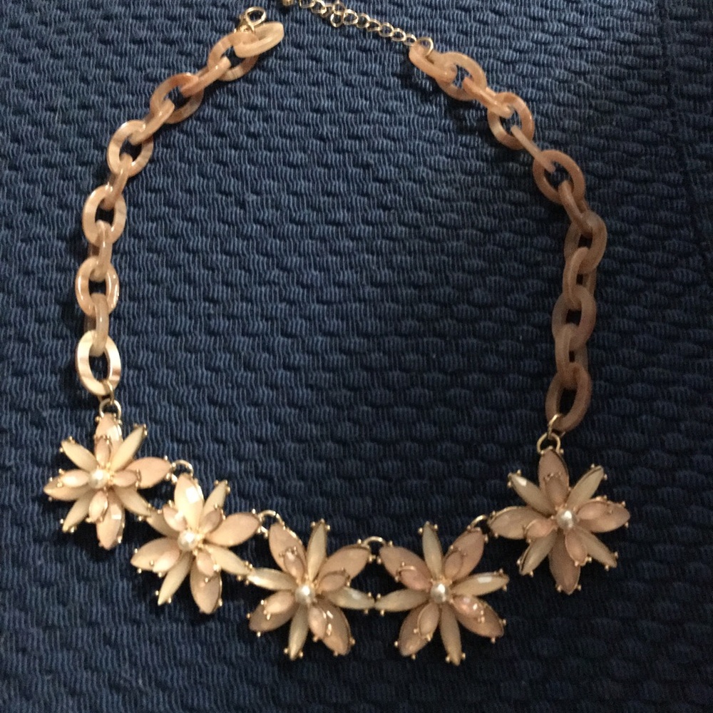 Flower necklace